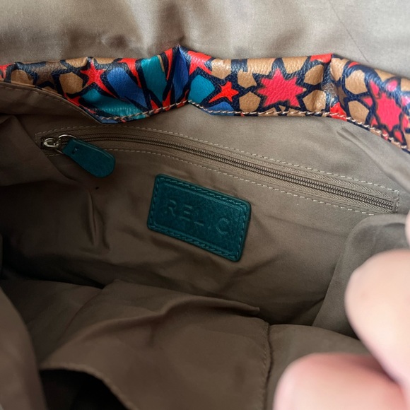 RELIC Vibrant Floral Crossbody Bag - Picture 10 of 16